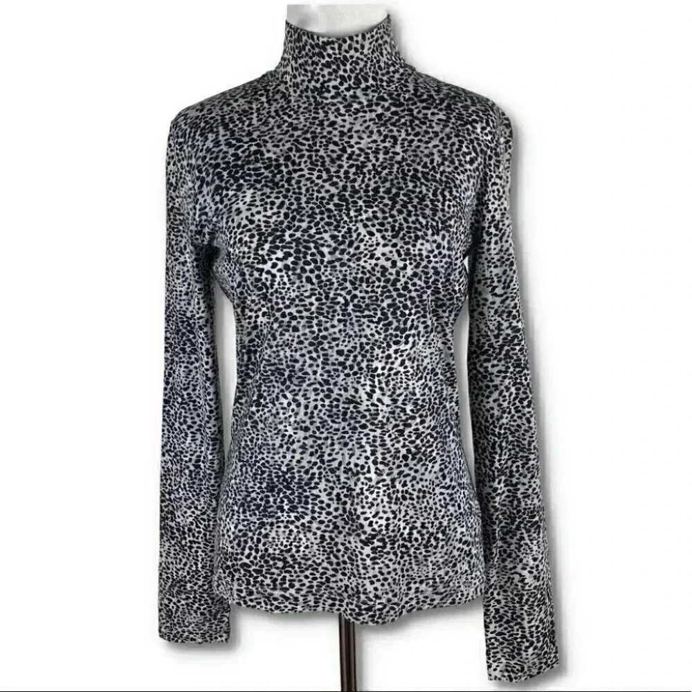 St. John top sz S black gray Leopard print long sleeve mock turtleneck stretch